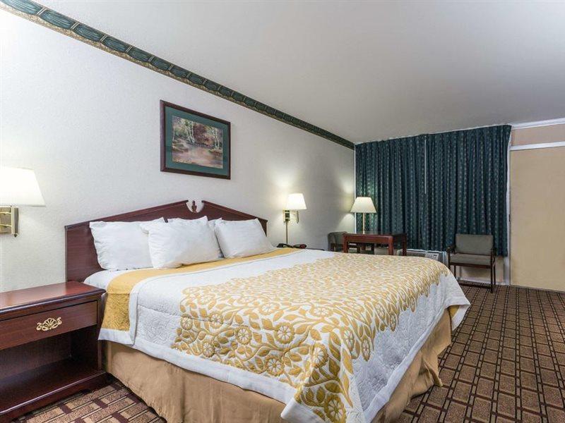Days Inn By Wyndham Dickson Luaran gambar